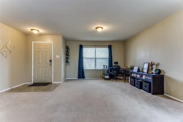 9877 Osprey Drive, Fort Worth, TX 76108