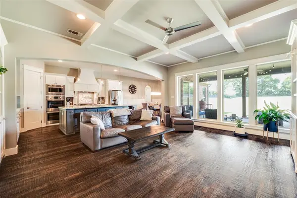 650 Cypress Point Drive, Gunter, TX 75058