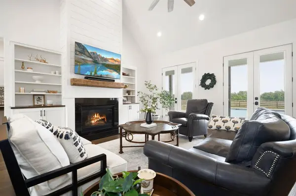 2050 W Elm Mott Drive, Waco, TX 76705