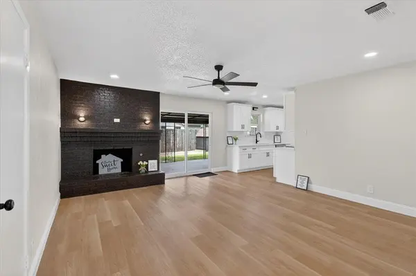 6425 Summit Ridge Drive, Watauga, TX 76148