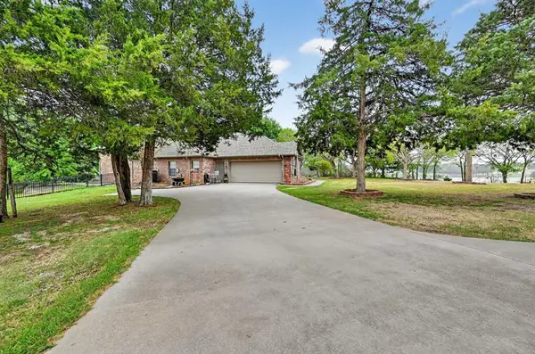 4851 Stout Road, Midlothian, TX 76065