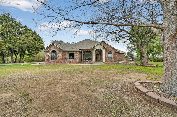4851 Stout Road, Midlothian, TX 76065