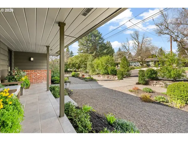 9792 SW ARBORCREST WAY, Portland, OR 97225