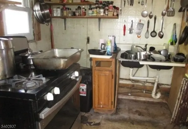 197 Fairmount Ave, Newark City, NJ 07103