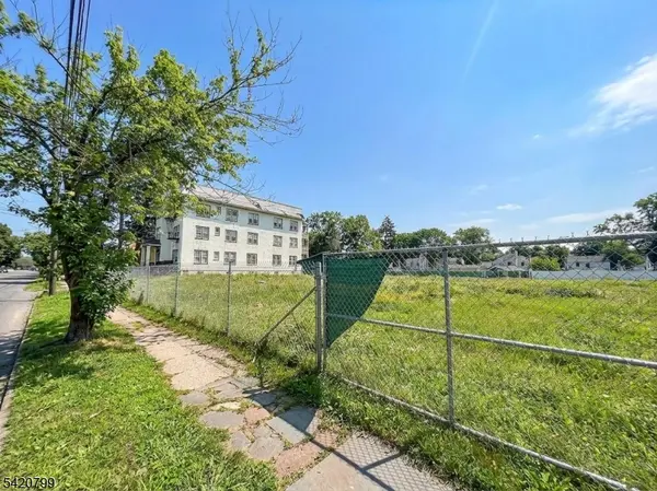 228 E 9Th St, Plainfield City, NJ 07060