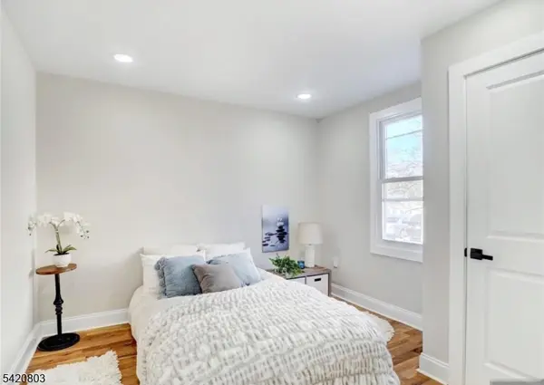 495 S Clinton St, East Orange City, NJ 07018