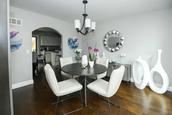 3242 Salem DR, Rochester Hills, MI 48306