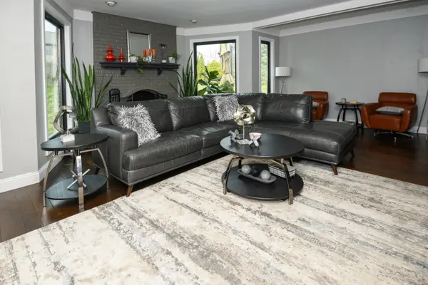 3242 Salem DR, Rochester Hills, MI 48306