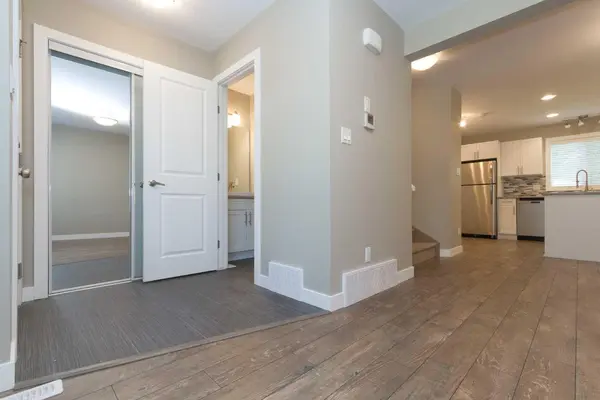 12504 119 AVE NW, Edmonton, AB T5L 2Z5