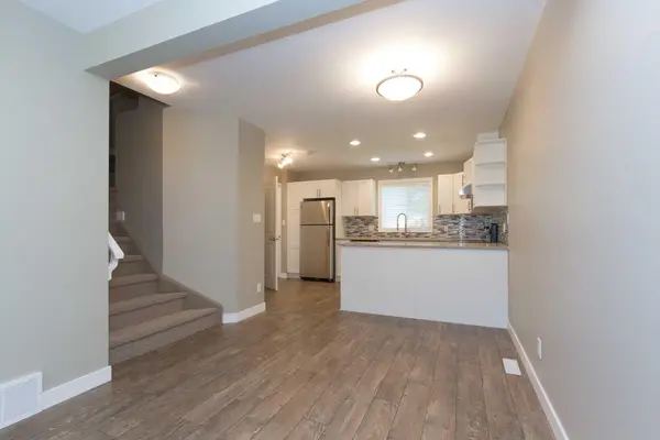 12504 119 AVE NW, Edmonton, AB T5L 2Z5