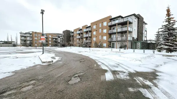 9124 96 AVE #212, Grande Prairie, AB T8X 0A1