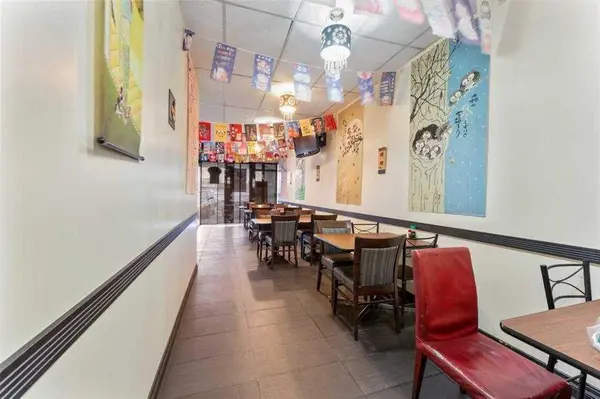 920 36 ST NE, Calgary, AB T2A 6L8