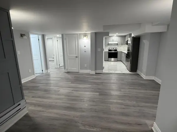 224 Fleetwood DR #Bsmt, Oshawa, ON L1K 3E7