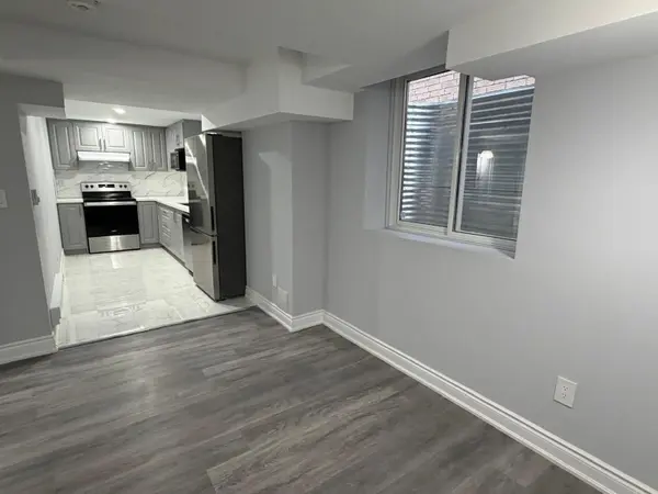 224 Fleetwood DR #Bsmt, Oshawa, ON L1K 3E7