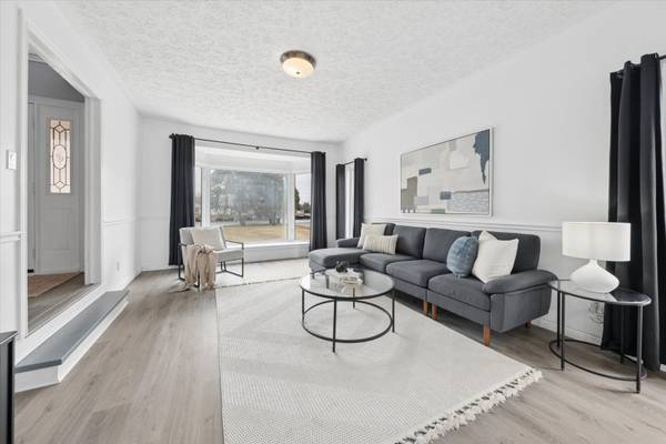 1252 Shore Acres DR, Innisfil, ON L0L 1R0