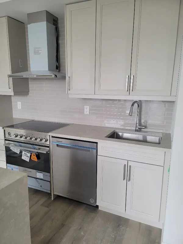 500 Brock AVE #509, Burlington, ON L7S 0A5