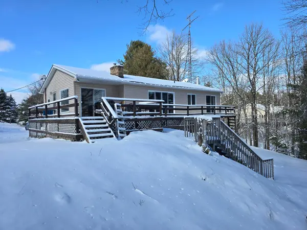 1182 Clement RD, Frontenac, ON K0H 2P0