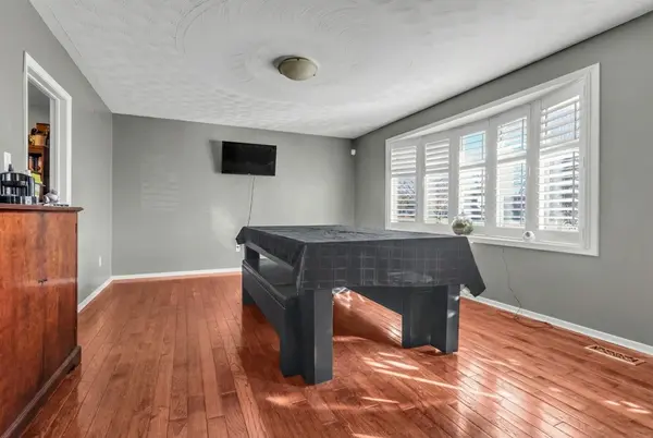 7 Tuscarora CT, Brantford, ON N3R 5Y6