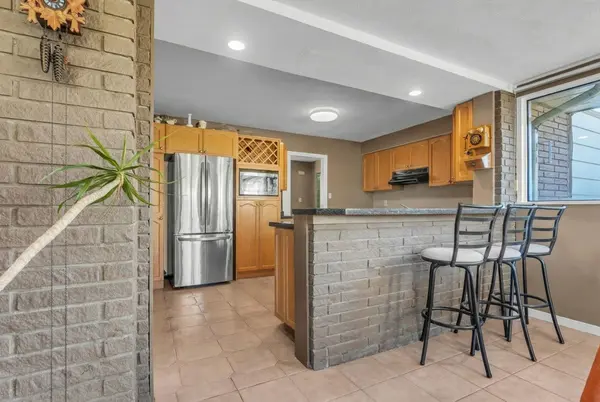 7 Tuscarora CT, Brantford, ON N3R 5Y6