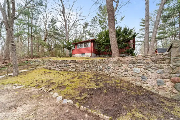 9 Summit AVE, South Huron, ON N0M 1T0