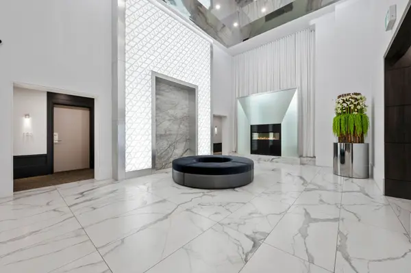 16 Concord PL #630, Grimsby, ON L3M 0J1