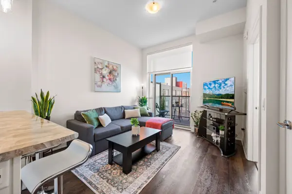 16 Concord PL #630, Grimsby, ON L3M 0J1