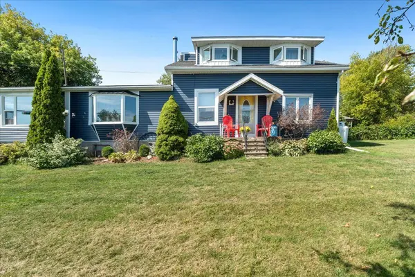 7763 Loyalist Pkwy, Greater Napanee, ON K0H 1G0