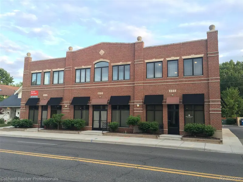 614 E Eleven Mile RD, Royal Oak, MI 48067