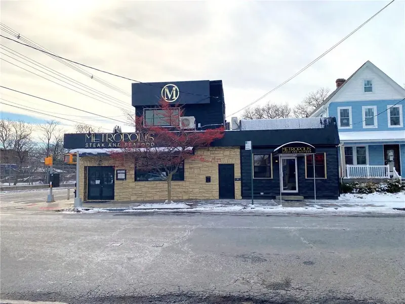 100 Lincoln AVE, Brooklyn, NY 10306