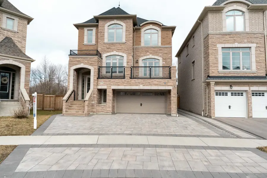 186 Bralorne TRL, Pickering, ON L1V 0G1