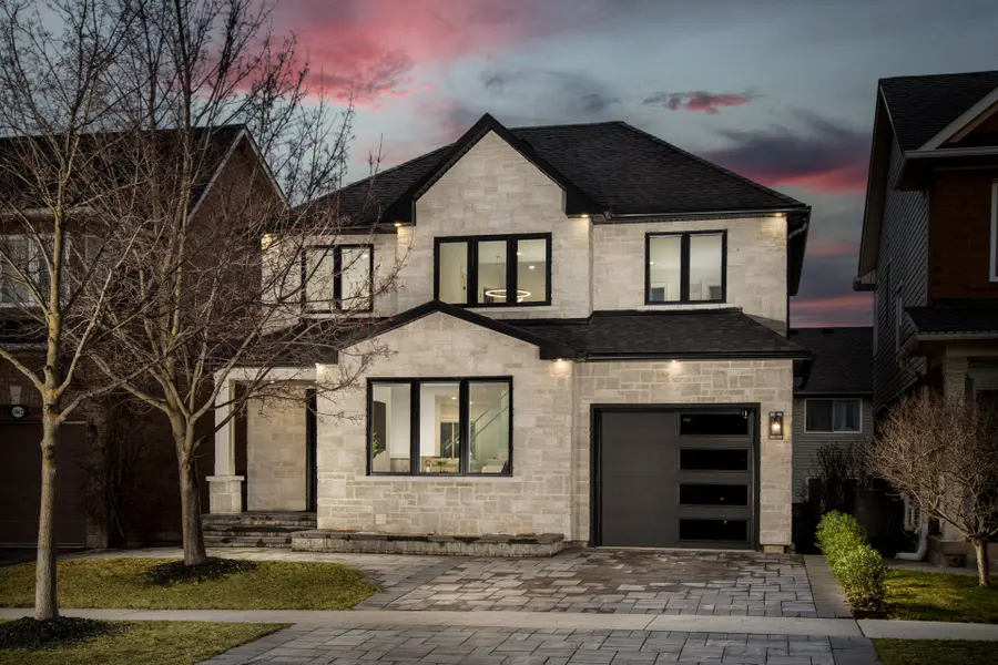 5940 Blue Spruce AVE, Burlington, ON L7L 6T2