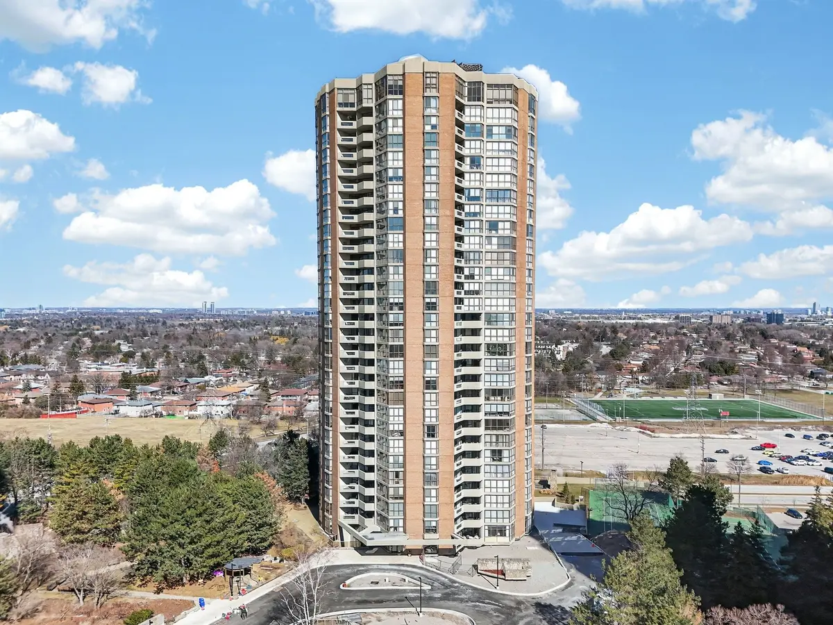 85 Skymark DR #302, Toronto C15, ON M2H 3P2