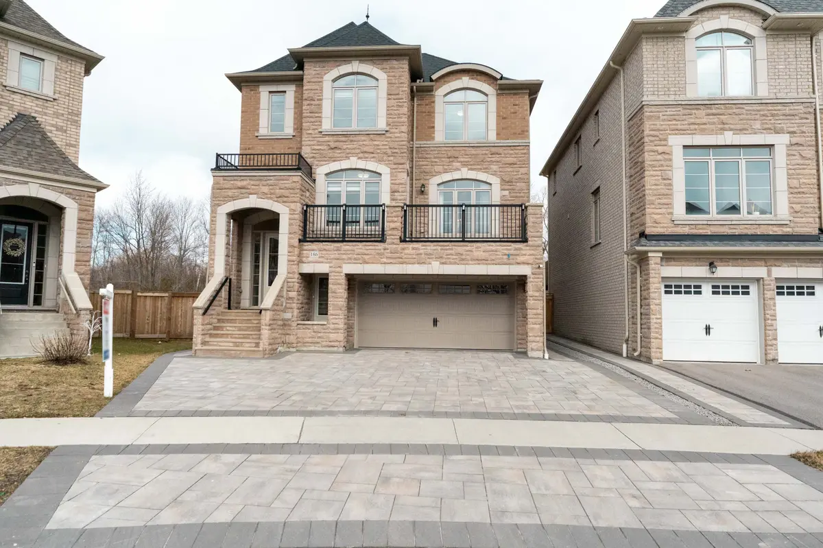 186 Bralorne TRL, Pickering, ON L1V 0G1