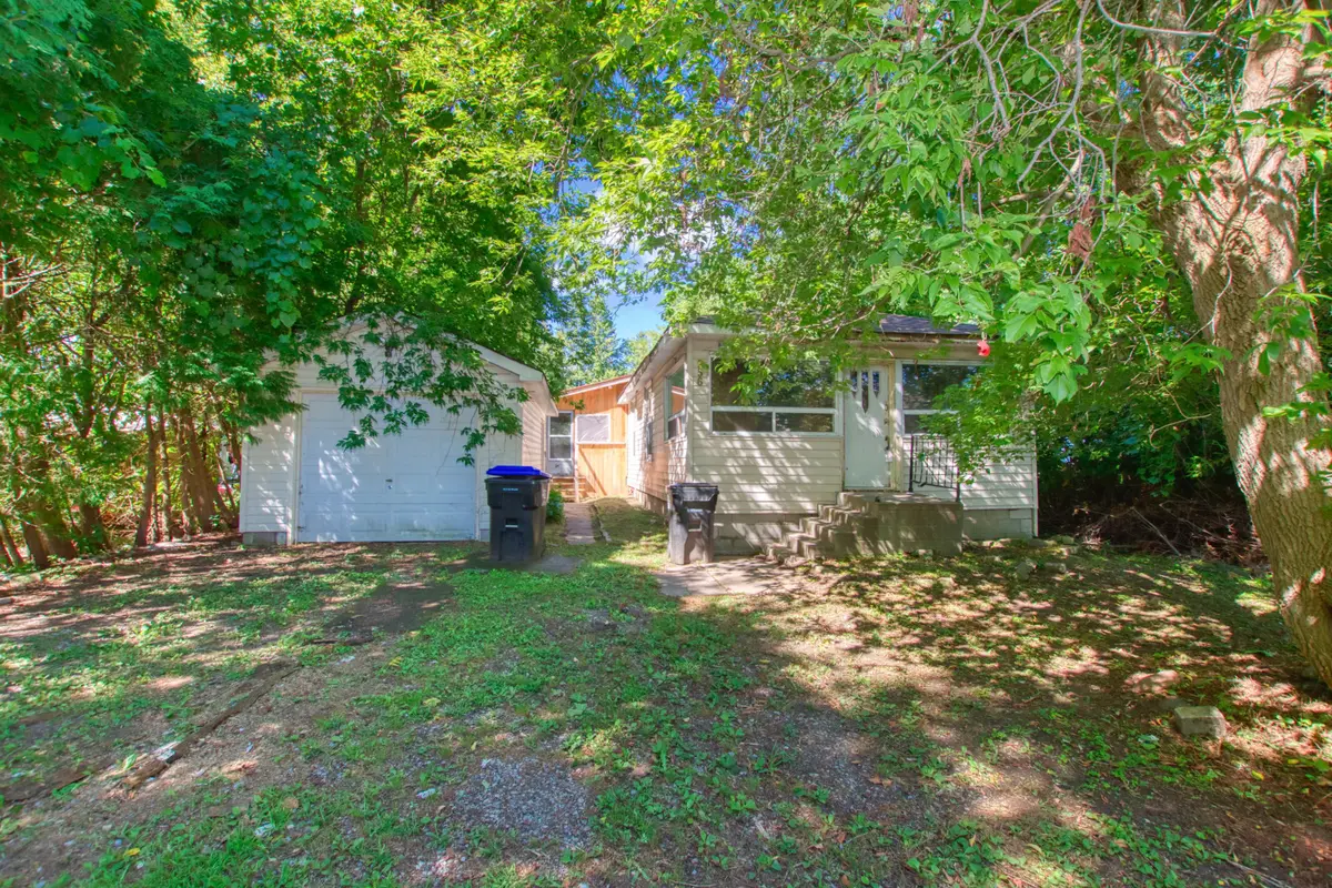 956 Carson AVE, Innisfil, ON L0L 1W0