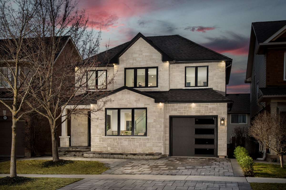 5940 Blue Spruce AVE, Burlington, ON L7L 6T2