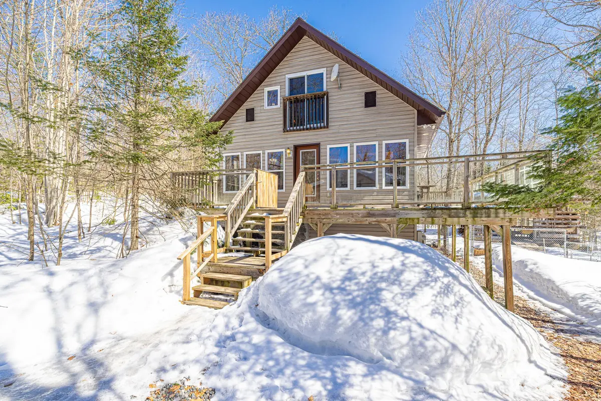 98 Black RD, Seguin, ON P2A 2W8