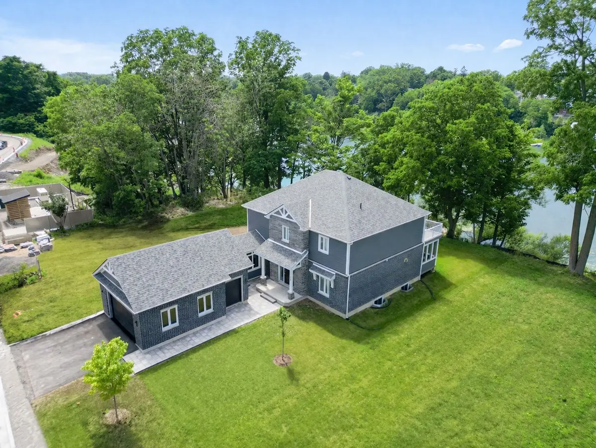 101 VILLENEUVE DR, Prince Edward County, ON K0K 2T0