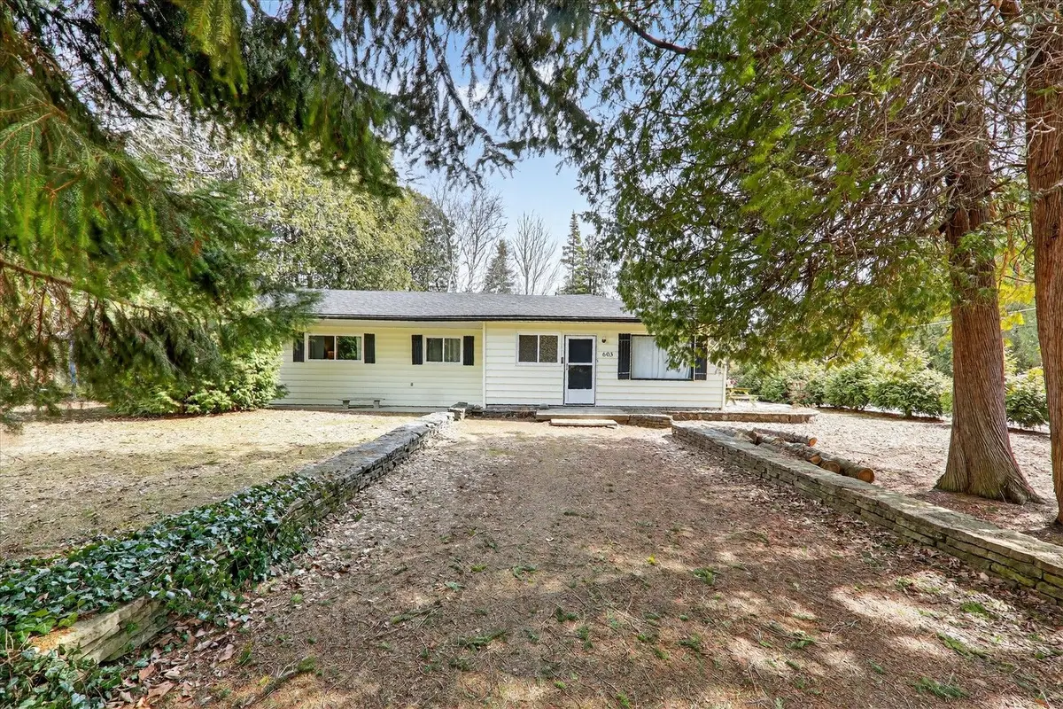 603 Third AVE N, South Bruce Peninsula, ON N0H 2G0