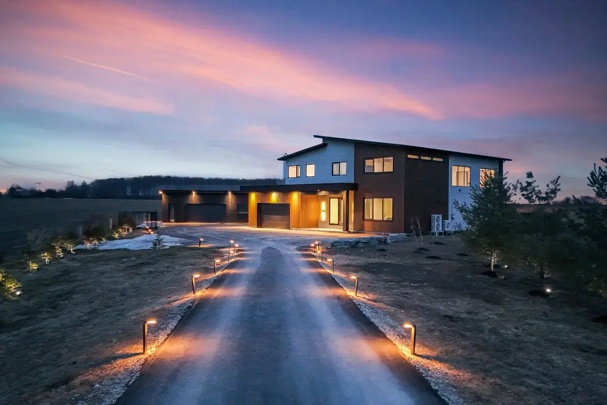 295449 8th Line, Amaranth, ON L9V 1K4