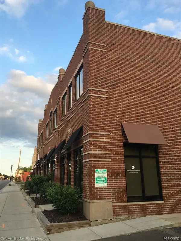 614 E Eleven Mile RD, Royal Oak, MI 48067