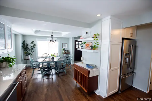 550 Pinecrest DR, Ferndale, MI 48220