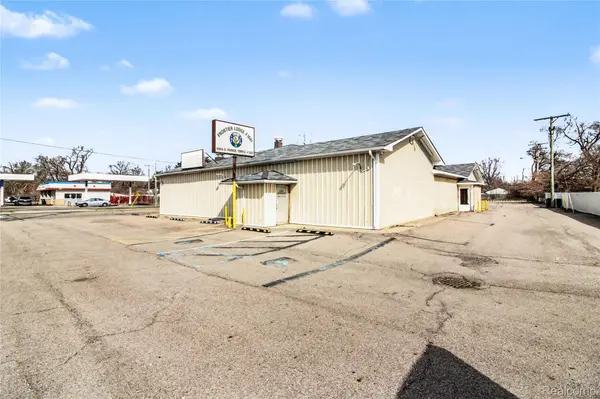 1405 Ecorse RD, York Charter Township, MI 48198