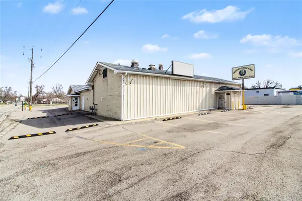 1405 Ecorse RD, York Charter Township, MI 48198