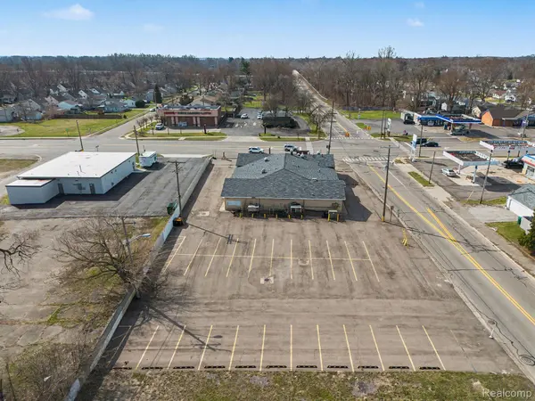 1405 Ecorse RD, York Charter Township, MI 48198