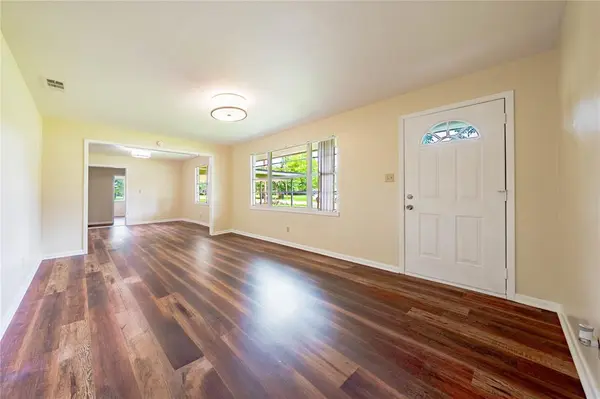 522 E Kempner Street, Mabank, TX 75147