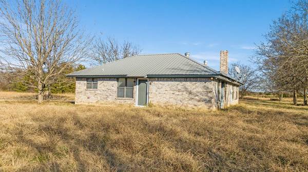 109 PRIVATE RD 24980, Brookston, TX 75421