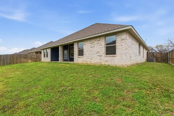 972 Sam Street, Springtown, TX 76082