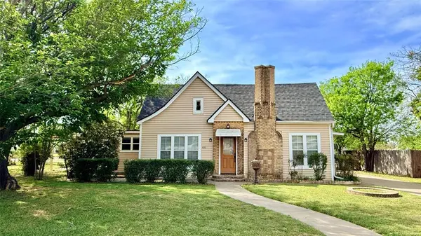 1122 4th Street, Graham, TX 76450