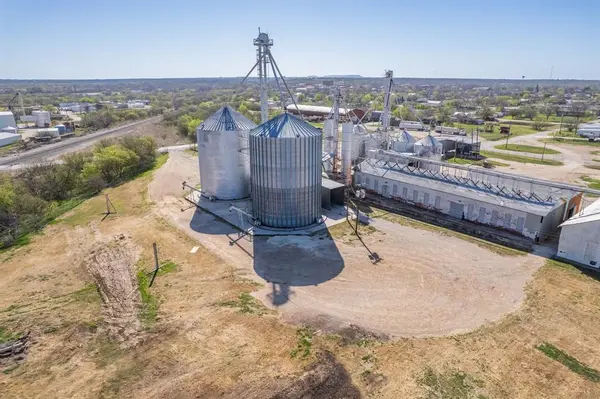 716 Brush Street, Coleman, TX 76834