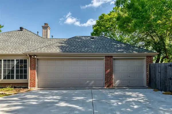 2716 Rocky Creek Drive, Mansfield, TX 76063